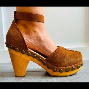 FREE PEOPLE CHESTNUT SUEDE WOOD PLATFORMS- Size 38